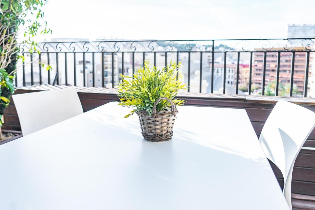 Apartamentos Alfonso X อาลิกันเต ภายนอก รูปภาพ