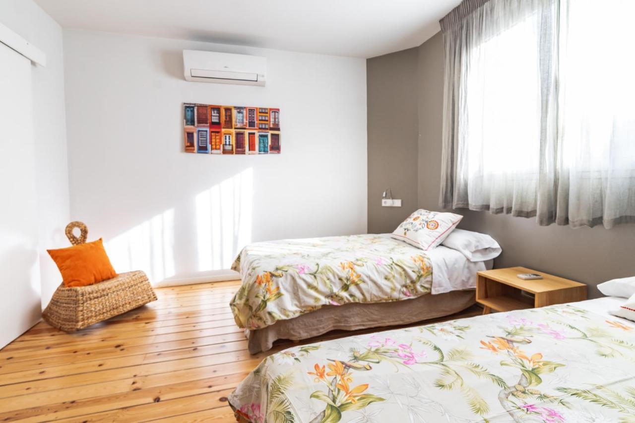 Apartamentos Alfonso X อาลิกันเต ภายนอก รูปภาพ