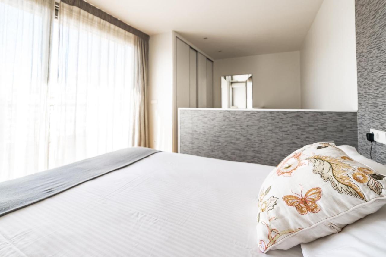 Apartamentos Alfonso X อาลิกันเต ภายนอก รูปภาพ